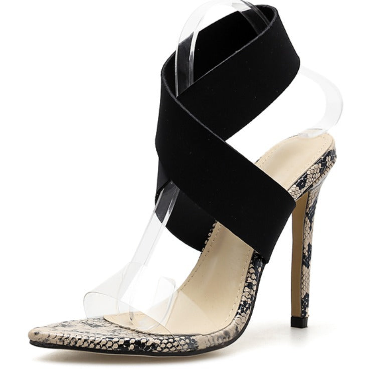 High heels step sandel.